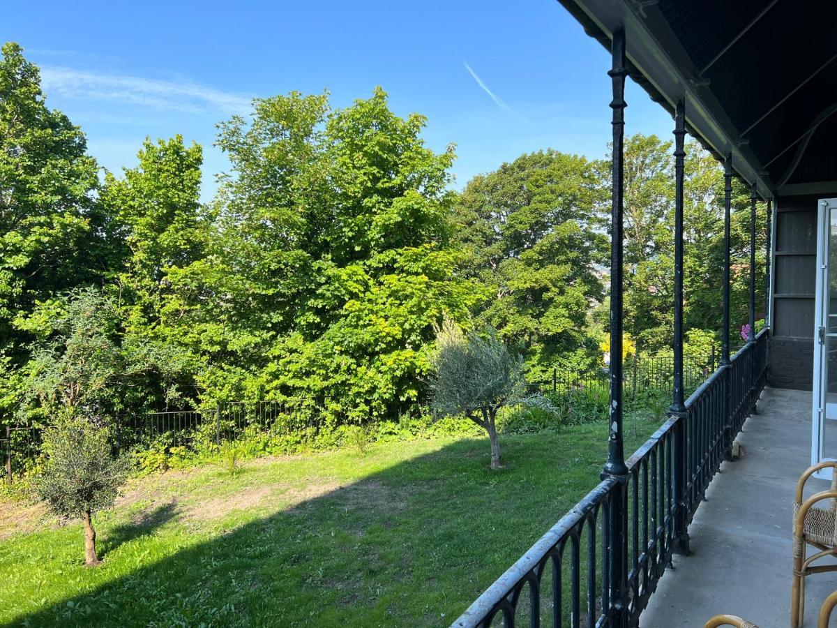 Luxury Garden Under The Castle, Apartment Dover